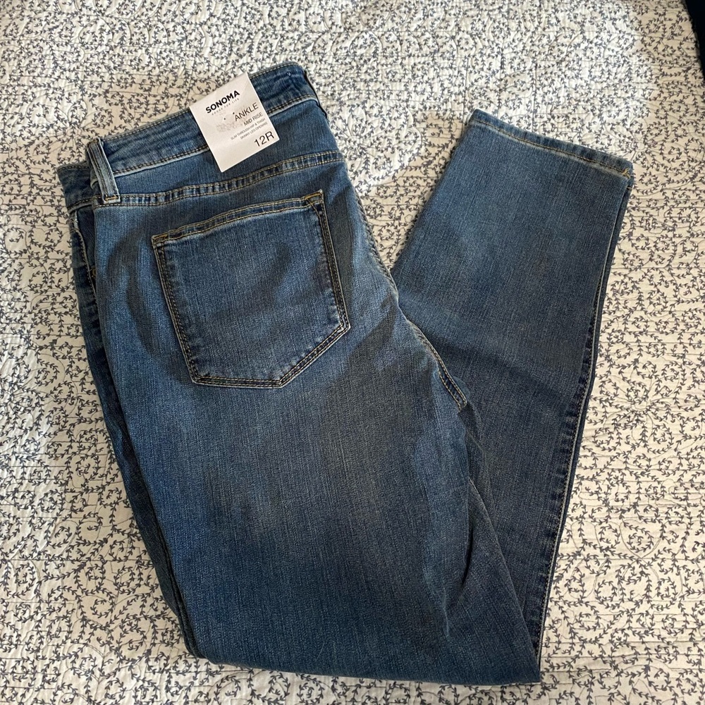 Jeans